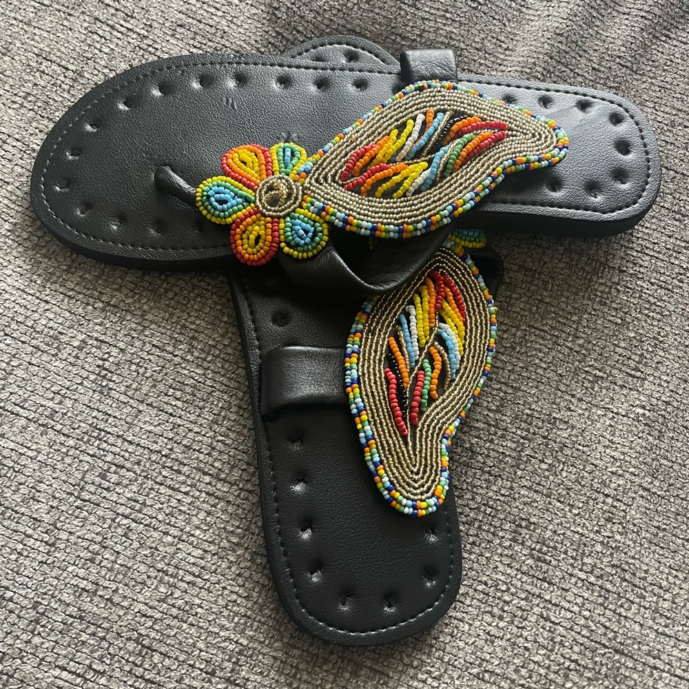 Size 8,8.5 sandals perfect condition
